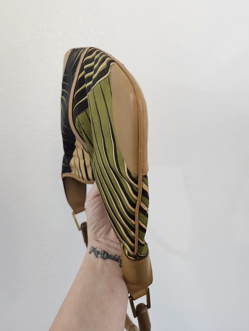 ๐ฃ HOST PICK ๐ฃ Vintage Gucci Satin Bamboo Jackie O Shoulder Bag ๐ฅ RARE ๐ฅ - Picture 8 of 16